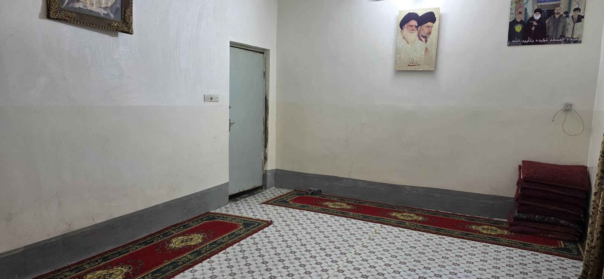 نص دونم طابوا زراعي سند 25 على طريق ابو الجاسم يبعد عن الشارع العام 400م يحتوي على بيت متكون من غرفتين واستقبال وصاله ومطبخ وصحيات ومشتمل صغير  مع غرفه وهول الوجه 20م النزال 70م مع نهر قرب البيت السعر ب 49 مليون 
الاستفسار  ***********
