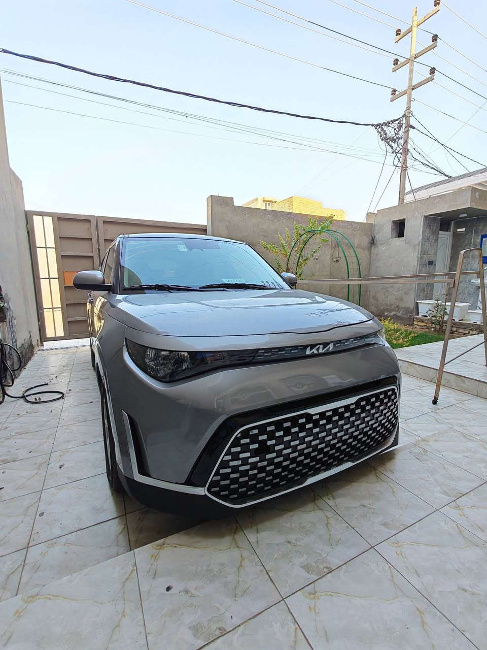 السلام عليكم
صول  LX
موديل 2025
صور الحادث والسونار بالمنشور راديترات لايتات غاز التبريد مي الراديتر براكيت بدنه مراوحه بلاديات ماملعوب بيهن
السياره جاهزة 
تترقم جميع المحافظات 
مكانها بالحله
***********
