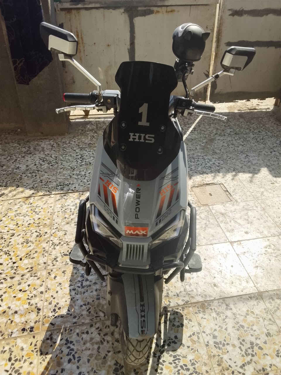 دراجه صاعقة من شركه HIS فول مواصفات كامله مكملة
6,, بطاريات ممتازه ✨
ملفها،،،3000 حقيقي
4،،سرع 
سرعتها ،،100 حقيقي ✨
نضام بارك
نضام P  بگ 
انذار سرقه 
بريكات بلمكان امامي + خلفي 
لايت عالي +ناصي 
اشارات يمنه + يسرى 
تمشيك 70 كيلو متر 
ملاحظه/ اني ماخذه ب مليون و 350الف وصل الشراء موجود ..
اني رايدهة ب 950 الف أو بيها مجال بسيط 
كامله مكمله مثل ما ذكرت فوك 
رقمي /*********** واتساب فقط
