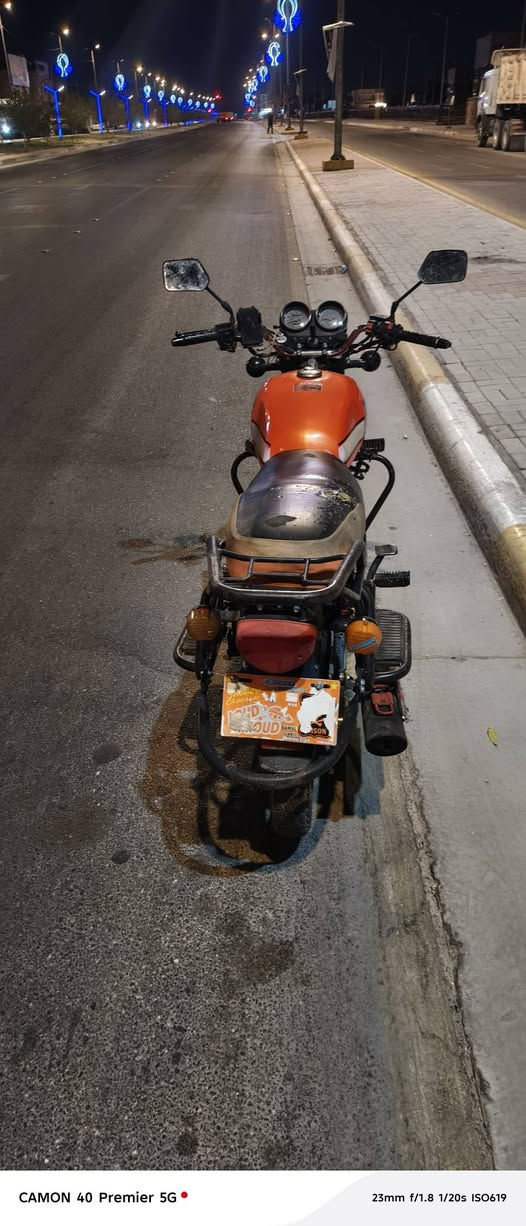 سلام عليكم شباب دراجه البيع دايون نفخ حجم المكينه 200cc دراجه مديل 2021طالعه ب2024 دراجه وراق اصولي ونضيفه نضف من البل صوره دراجه ما مفتوحه دراجه كامله من كلشي تجي وتشوف بعينك عنوان دراجه كربلا السعر مليون و400وبيه مجال بصيط رقم***********

