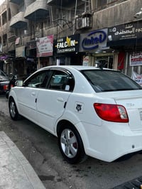 كيا ريو • ٢٠١١ • توماتيك ١.٦