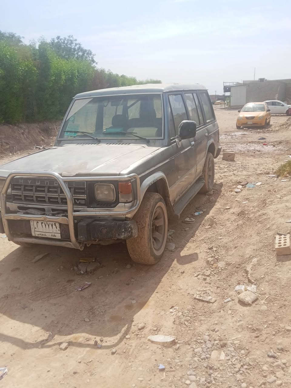 السلام عليكم للبيع موديل 94 باسمي تحويل ثاني 30 وبيها مجال ماكينه كاز عنوان بغداد حي النصر***********
