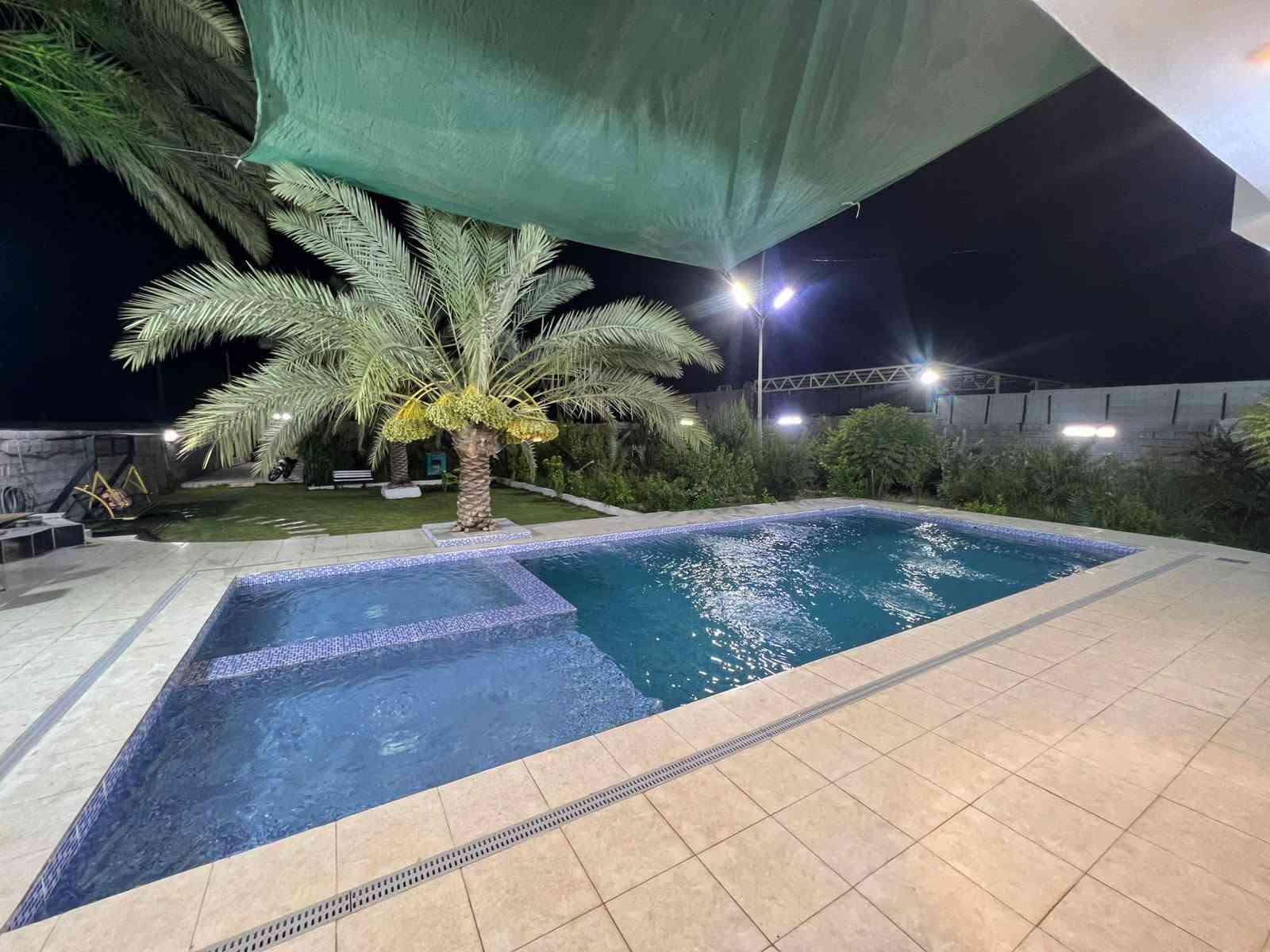استمتع بأجمل الأوقات مع الأهل والأصدقاء في أجواء هادئة 
🌴 مزرعة فينيسيا الترفيهية 🌴🦋🌲
تبحث عن الهدوء والراحة بعيداً عن ضجيج المدينة؟
استمتع بأجمل الأوقات وسط الطبيعة الخلابة، مكانك المفضل للاسترخاء وقضاء عطلة مميزة!
✨ نظام الحجز: نهاري ومبيت (للعوائل والشباب)
(المزرعة موثقة من تطبيق إجرلي)
تحتوي المزرعة على:
 * 🏊‍♂️ مسبح للكبار (بعمق 180)، ومسبح للأطفال، مع جلسة استرخاء.
 * 🛏️ غرفة نوم واحدة (تحتوي على 3 أسرة) + صالة كبيرة تطل على المسبح.
 * 🛋️ جلسة عربية مميزة.
 * 🌳 حديقة ترفيهية تحتوي على (مرجوحة، ميز طعام وكراسي) وسط أجواء طبيعية ساحرة.
 * 🐓 حقل دواجن يضفي طابعاً ريفياً جميلاً للمكان.
 * 🍳 مطبخ متكامل + 🚿 صحيات.
 * 🍖 مكان مخصص وجاهز للشواء.
 * 💡 كهرباء مستمرة على مدار 24 ساعة مع توفر الإنترنت.
 * 🚘 كراج مخصص لوقوف السيارات.
📍 الموقع: صلاح الدين / قضاء بلد
📞 للحجز والاستفسار (اتصال أو واتساب): --***********
