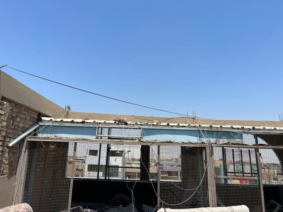 السلام عليكم
قفص طيور للبيع حديد وسندويج 
***********
