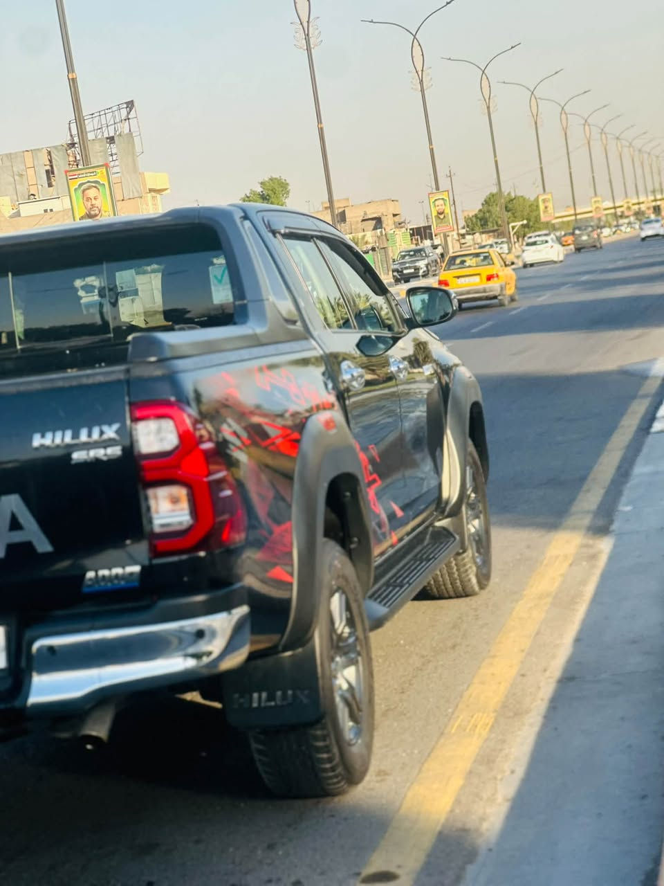 هايلوكس ٢٠٢٣ • ٩٠٠٠٠ كم • رقم اربيل