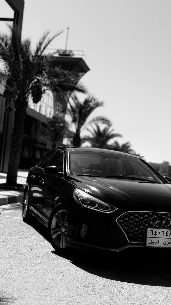 هيونداي سوناتا 2019 Limited أمريكي 🇺🇸
• مكينة 2.4 GDI أربع سلندر
• قوة 185 حصان
• گير أوتوماتيك 6 سرعات
• دفع أمامي
• صرفية زينة بالنسبة لحجم السيارة
• تانكي بحدود 70 لتر

⭐ التجهيزات:

• جلد كامل
• مقاعد أمامية تبريد وتسخين
• كراسي كهربائية للسائق والراكب الأمامي
• كرسي السائق كهربائي
• فتحة سقف بانوراما
• شاشة 8 إنچ
• Apple CarPlay + Android Auto
• سيستم صوت Infinity
• تشغيل زر
• دخول بصمة / سمارت كي
• كاميرا خلفية
• حساسات خلفية
• LED أمامي وخلفي
• الليد الأمامي يتحرك ويه الستيرن
• جنوط 18 إنچ
• مرايات كهربائية
• مثبت سرعة
• تحكم من المقود

🛡️ أنظمة الأمان:

• رادار أمامي وتحذير اصطدام
• فرملة طوارئ
• تحذير خروج عن المسار
• مساعد المسار
• مراقبة النقطة العمياء
• تنبيه حركة المرور الخلفية
• مثبت سرعة متكيف

🔧 ملاحظات السيارة:

• حادث خلفي
• بدون إيرباك
• رقم أربيل قديم
• السنوية تحتاج تجديد منتهية شهر 6
موقع السيارة في النجف 
رقم التواصل ***********
