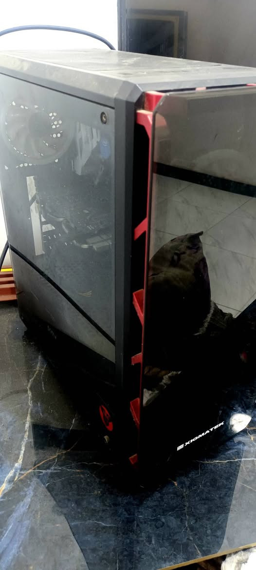 اسعر (450)
المعالج: Intel Core i3 الجيل التاسع (i3-9100)

​كارت الشاشة: AMD Radeon RX 580 بسعة 8GB

​الرامات: 16GB DDR4 (قطعتين 8×2)

​التخزين: 2x SSD 120GB (الإجمالي 240GB)

​الباور سبلاي: Thermaltake Smart 500W الأصلي

​اللوحة الأم: ASUS

​الكيس: Fantech مع إضاءة وجانب زجاجي

مكاني بغداد الكرغوليه  . رقم ***********
