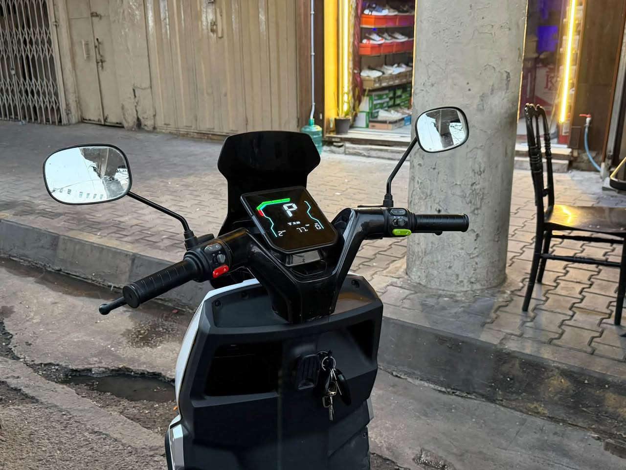 الملكة مال مؤيد طيارة ملف ٢٥٠٠ دراجة جديدة مأخذه واحد وربع رايده 900 موبايل ***********

