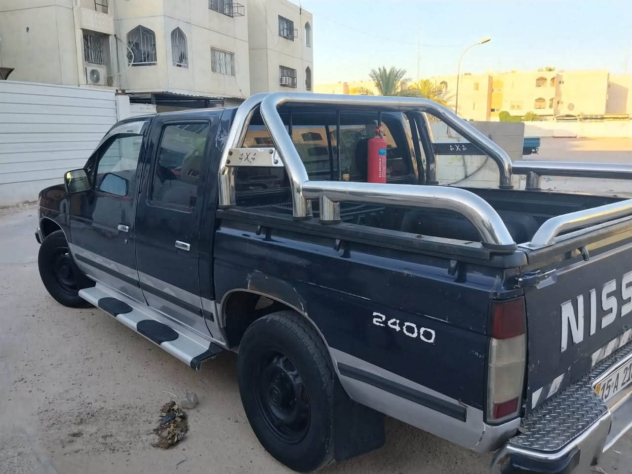 السلام عليكم 
للبيع بيكم نيسان موديل 93 
السياره مكفوله من الصبغ والمعجون
كهربائيات كله شغاله 
تخم تاير جديد صدر امامي وخلفي جديد
تبريد ثلج جام كهرباء سياره كلش حلوه مال جناي 
السعر 55 وبيه مجال رقم الهاتف ***********
