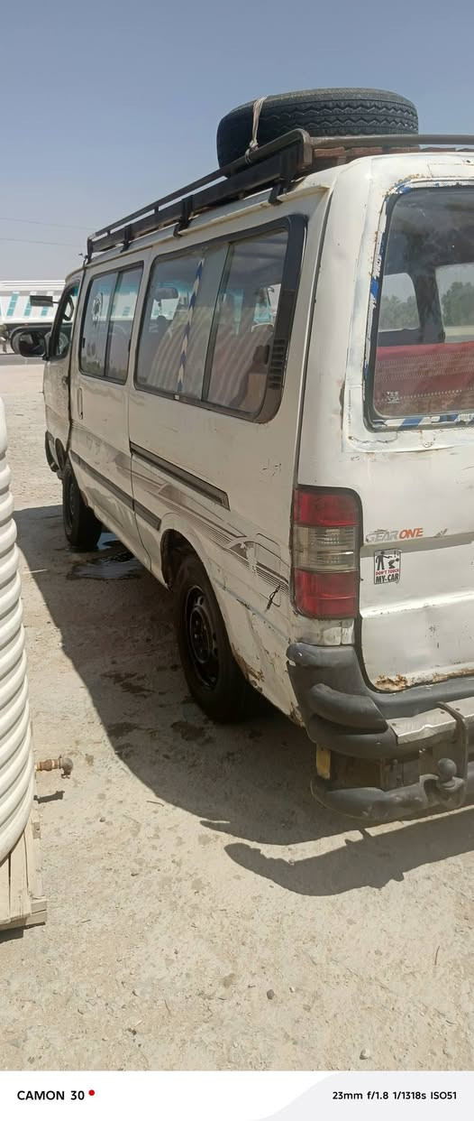 السلام عليكم هايسه تيوتا مديل 95للبيع او مراوس بسياره تكسي
حداديه تايرات نضيفات كير مكينه  كازاكسن خير من الله  السياره مكانه كربلاء رقم اماني بصره  راعيه يمي بكربله ويريد مداور  السياره بيه خط حي الحر  السياره عوزه ترتيب شويه  
كشره شوف عينك شواصي مكفوله من الحيم والفطر بلاد  اي ستفسار راسني وتساب ***********///او اتصال ***********
