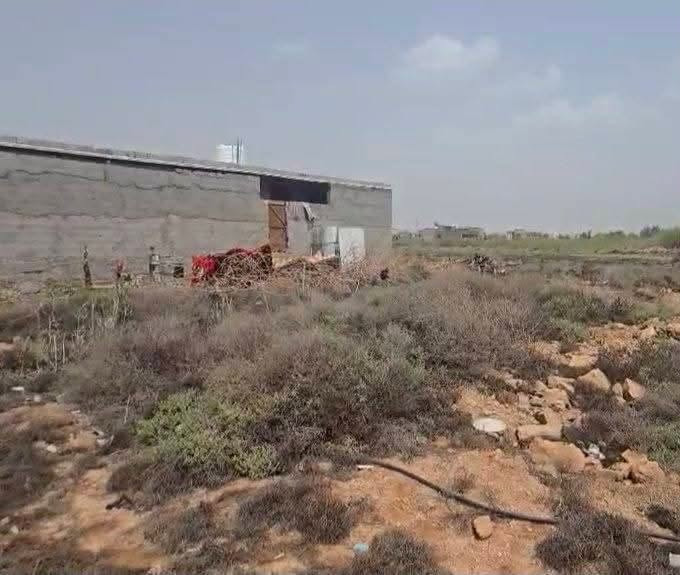 @إشارة
قطعة ارض مدفونه زراعيه سند25 للبيع في بابل الاسكندريه مجمع حطين حي المعلمين مساحة ٢٠٠م الواجهيه ١٠ والنزال٢٠ خدمات كامله
للاستفسار المراسله وتساب او الإتصال على رقم
‏***********2
