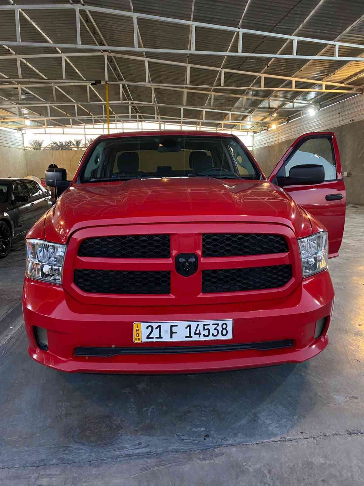 السلام عليكم للاستفسار *********** السعر 163 للبيع رام كلاسك 2018 باب قصير بدي طويل وارد امريكي حادث جاملغ فقط بدون ايرباك محرك 8 سلندر 5700 سياره جديده لوك ماشيه 150 رقم سليمانيه الجديد باسمي مكاني بابل مسيب
