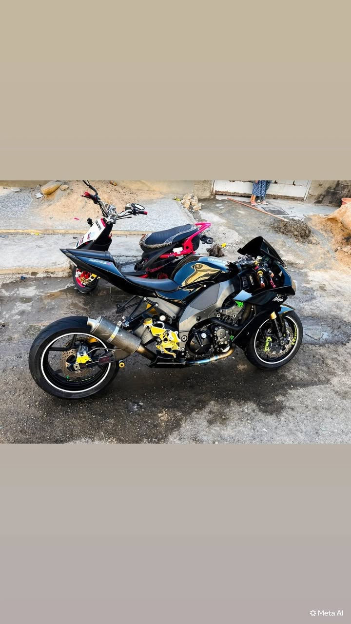 كاوسكي zx10R 2008
مكينة  1000
 شلعة ومعدل هاون بيها تزويد كهربايات كلها شغالة هاوزون أصلي دراجه شغاله نكره مكفوله من تدخين وصوت دشبولها أمريكي 
امكان بغداد تاجيات مكاتبة فقط   سعر 20 ورقه بال عراقي يطلع سعرها 3ملاين
دراجه كلش حلوه عوزها اشوية ترتيب
رقمي ***********
