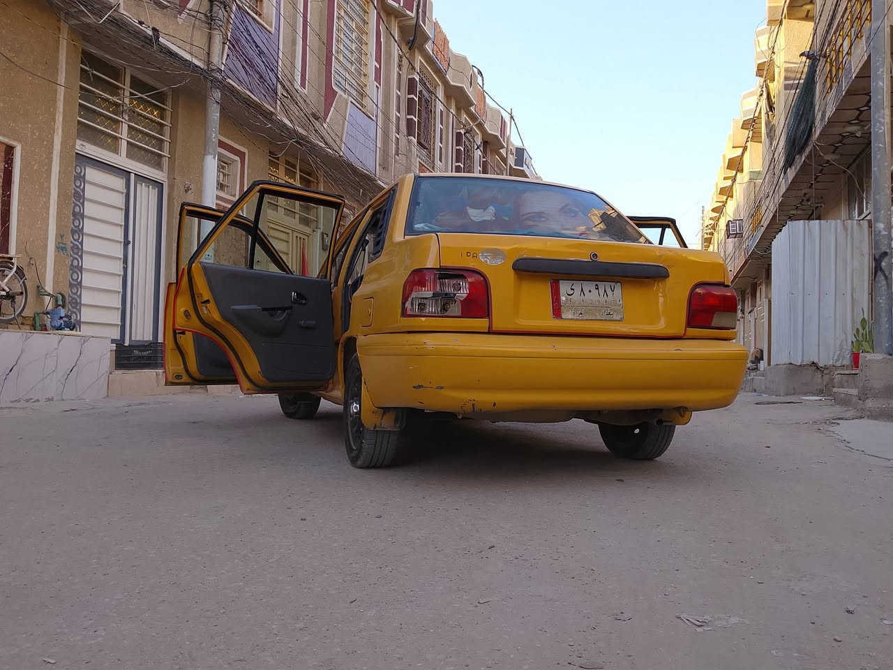 سايبة 2013محرك كامل جديد مكفولة كير.اربع تيارات جدد حدادية جديد تبريد ثلج كشنات دوشمة جديدة.فلنجات جديدة.ودبلات خلفية امامية جديدة مصفرة هيئة وغرامات السعر 32وبيها مجال المكان كربلاء التواصل على الرقم ***********
