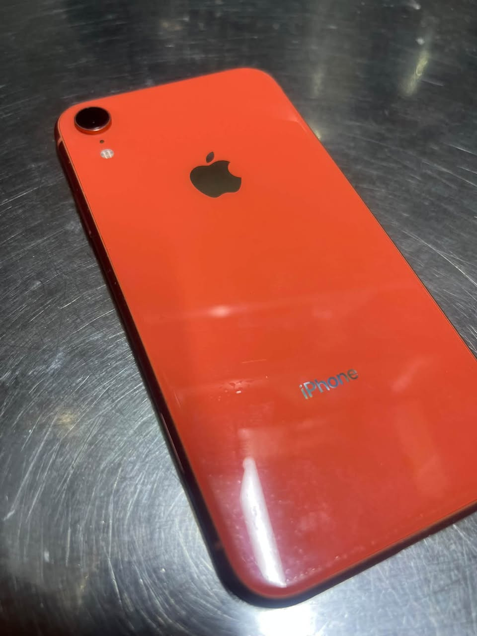 ايفون xr مبدل فقط بطارية الباقي شغال ١٥٠ وبي مجال حك جيه ***********

نص مكتوب في الصور:
- ٨:٢٦ رجوع حول الاسم iPhone إصدار iOS 18.7.10 اسم الطراز iPhone XR رقم الطراز MT3A2LL/A الرقم التسلسلي F17XN7DJKXL4 الأغاني الفيديوات الصور ١٢٨ غ.ب. السعة ١١٢,٦ غ.ب. المتوفرة عنوان Wi-Fi FC:18:3C:67:6B:B7 Bluetooth FC:18:3C:6F:BA:47 البرنامج الثابت للمودم 7.03.02 SEID