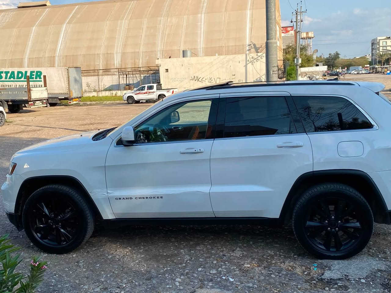 Jeep 2013 be boyax sax
V8 Rt
Kodey bo krawa
Limeted full
Panorama 
Kwshn jld 
Kwshn hetar
Awena hetar
Zor shte tr
***********
