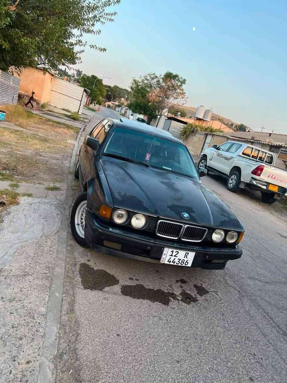 BMW - 730i - 8v
موديل 1992 
مواصفات 

- دبل جام + الجام الخلفي الوسط هم دبل جام- دبل ايرباك -دبل كمبيوتر شغال -دبل جكمجه 
-هوائيات بلاد 
- بجم عريض 
- سلايت طكتين شغال و اوتو 
- صاج ملكي 
- ويل شعاع اصلي 
- تبريد قطعتين + دبل مناخ 
- ساحبه دخان بالبورد شغاله 
- اربعه جام اوتو 
- سنترلوك 
دبل كشن كهرباء + تكوات كهرباء شغال
جعمقه كهرباء يعني الستيرن مي
محرك شرط درجة اولى جديد
الكير شرط درجة اولى جديد

بانكه كهرباء والحماوه ثابته جوه النص 
تبريد
 صدر امامي خلفي 100/100  
السياره 
شرط التحويل 
سنويه جديده 
رقم مسطره الجديد مشروع وطني تتحول بجميع المحافظات 
 

فحص وهزه جديده

المكان موصل الكندي ***********
