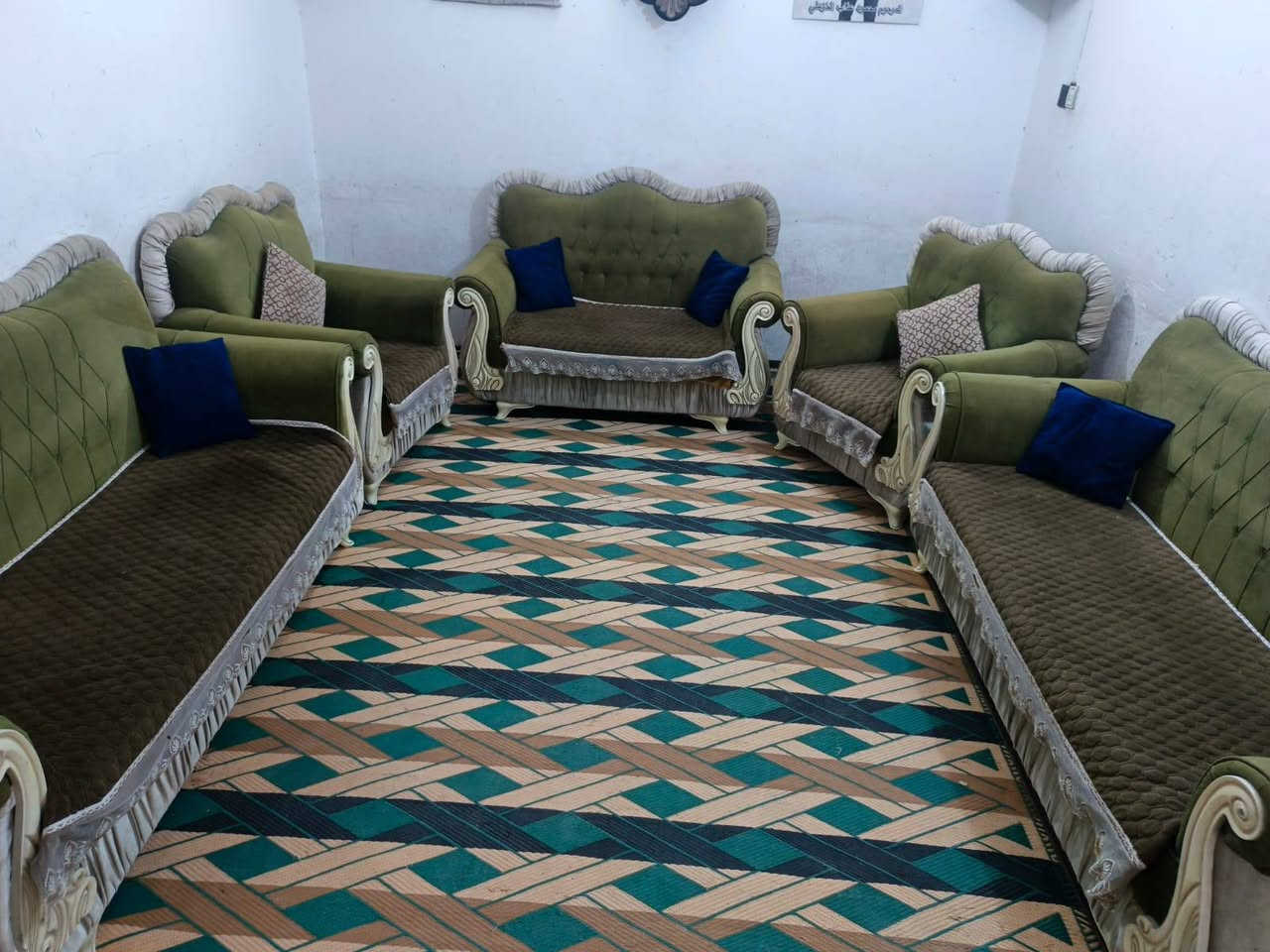 تخم 10مقاعد تزكام وثكيل تكمه جديد كلش اي ضررمابي نضيف جد سعره 240يوجد توصيل داخل كربلاء ***********
