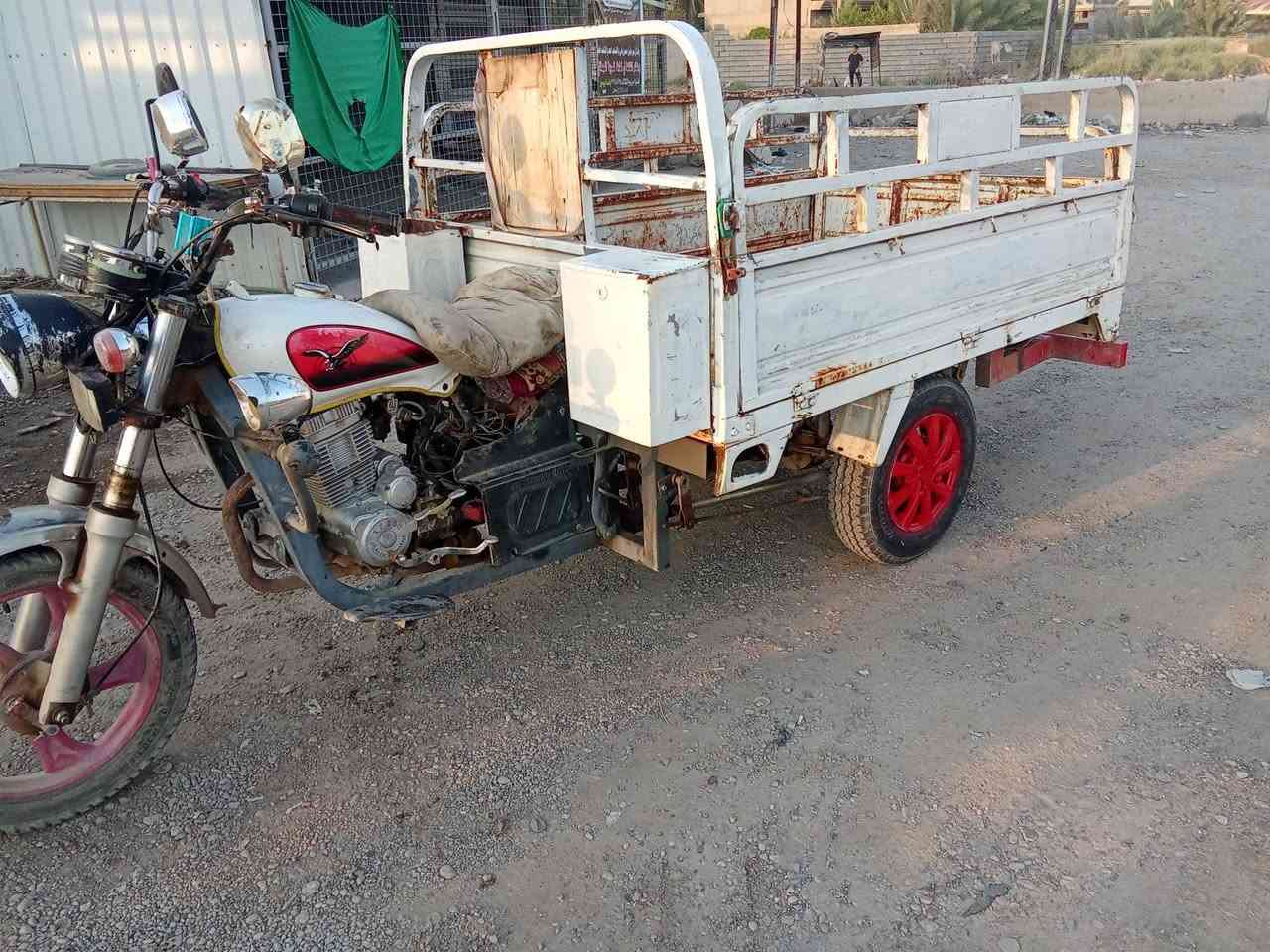 ستوتة ام طير موديل 14 
وراق ما بيها مكفولة من السرقة
كهربائيات شغالة محرك 20
سلف هورن لايت بك لايت انبيثري
السعر 950 بيها مجال
عنوان شهربان جسر مهروت
***********
