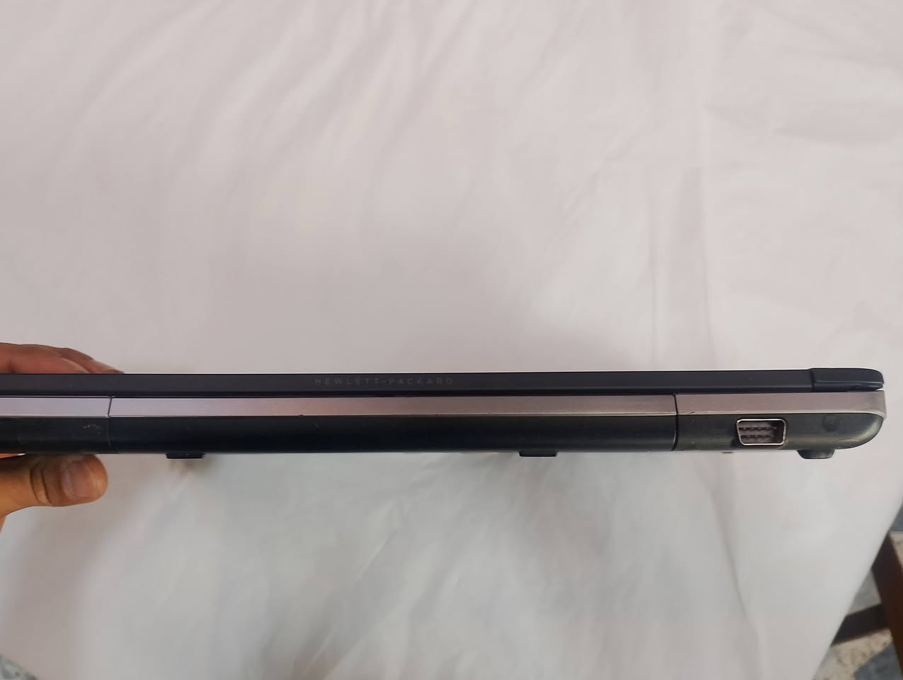 الموديل: HP ProBook 655 G1
المعالج: AMD A6-5350M APU بسرعة 2.90 GHz
الذاكرة العشوائية (RAM): 4.00 غيغابايت من نوع DDR3
بطاقة الرسوميات (الكرت): AMD Radeon HD 8450G (مدمج بسعة 754 ميغابايت)
التخزين: هارد HDD بسعة 500 غيغابايت (المساحة المتاحة الفعلية 466 GB)
نظام التشغيل: Windows 10 (إصدار 64-بت)
السعر 130 وبي مجال قليل
عنوان موصل الجانب الايمن 
تواصل واتساب ***********
