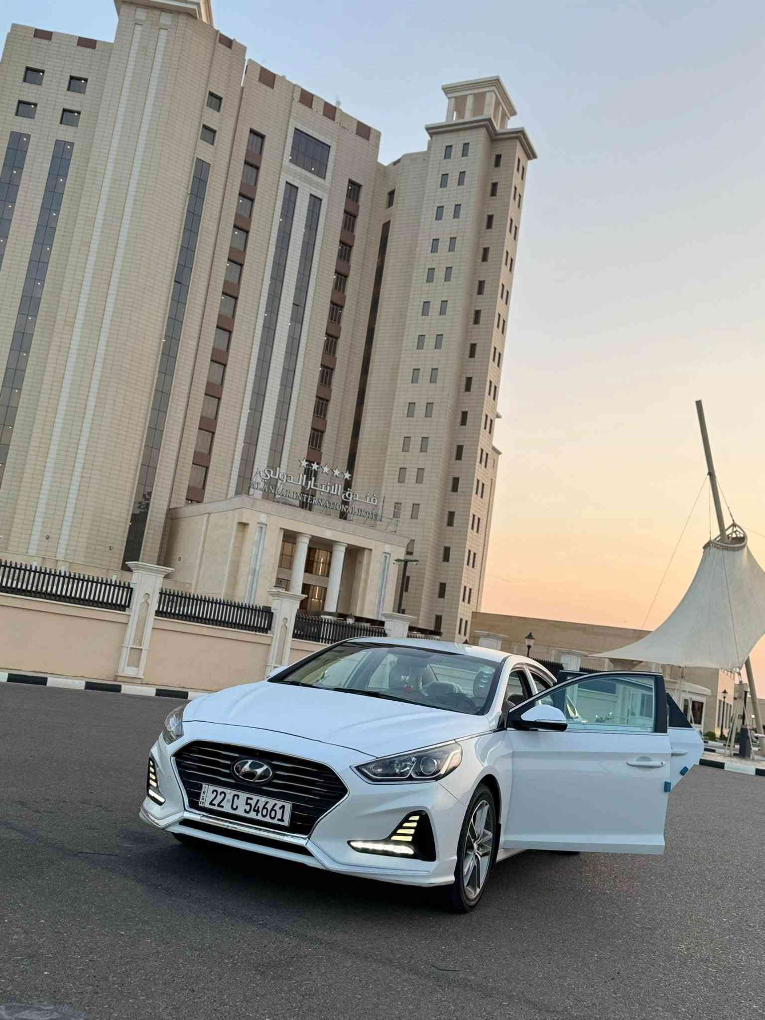 السلام عليكم اخوان متاح سوناتا خليجي كفاله عامه موديل 2018رقم أربيل تحويل مباشر سياره حلوه ونضيفه نقصه بس جناي  وبل عافيه الياخذه هزه جديده محرك2400 المرغوب مكاني الآنبار الرمادي للاستفسار اكثر الاتصال على الرقم ‭***********
السعر 177وبيه مجال لشراي 
الرجاء الموشراي ليتصل ويتعبني   من رخصه الادمن
