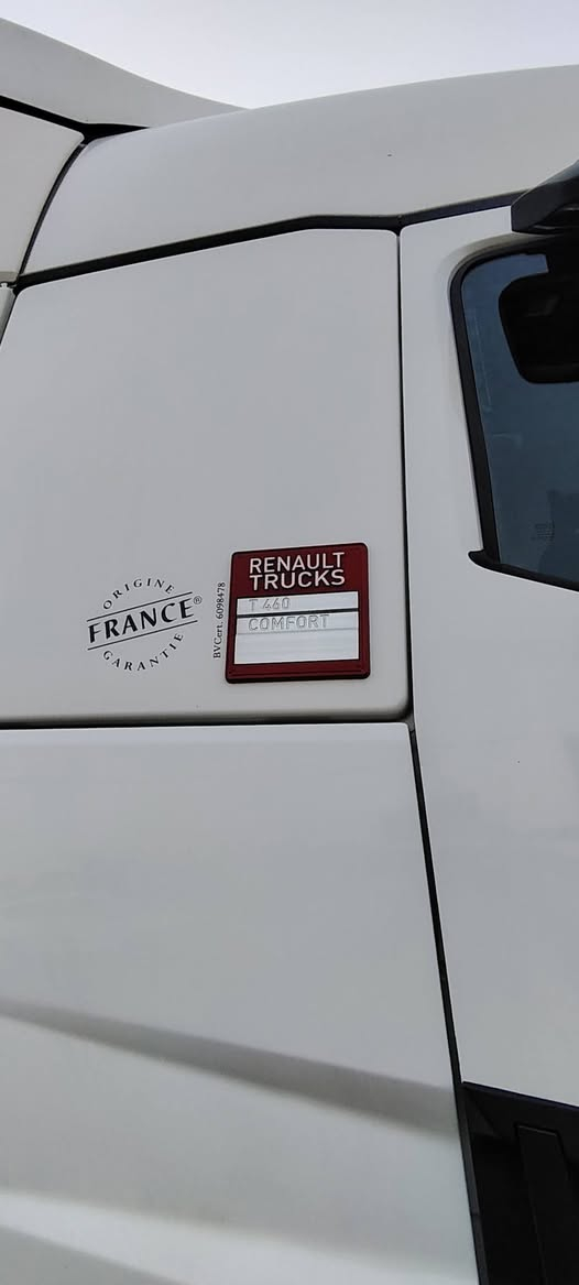 رينو موديل 2019 مع عربانة كوجل
فوول مواصفات  كلش نطيف وماشية 800 الف
السعر  3 شدات مع العربانة
واتساب ***********
