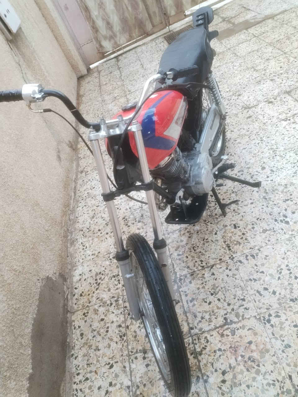 السلام عليكم مطار للبيع نظيف شرط شغال ماكينه خرسه اغراضك لجدد السعر 230 عنواني موصل ايسر حي عدن الرقم *********** واتساب
