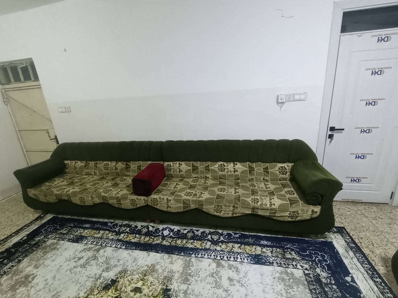 ١٧ مقعد • زاوية • كنب