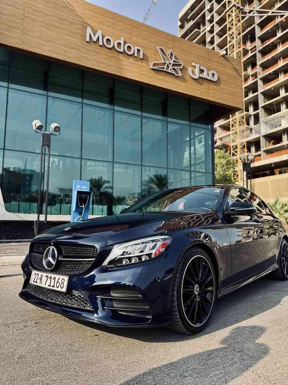 للبيع Mercedes-Benz C300 موديل 2021 Night Edition،  الي يدور جديد  بوضع الوكالة  سيارة ماشية 22الف وقابلة للزيادة مكفولة من الصبغ والتبديل. والأيرباك   سليم كلة السيارة على وضع الشركة وبدون اي نقص لون نيلي  جدا مميز بهذا الموديل 
المواصفات:
* 🔹 كت AMG
* 🔹 إصدار Night Edition
* 🔹 فتحة سقف
* 🔹 4 كاميرات رؤية محيطية
* 🔹 لايت LED بـ 8 عدسات
* 🔹 ويل AMG قياس 19
* 🔹 كشنات جلد + ألكنتارا
* 🔹 كشنات كهرباء
* 🔹 تدفئة كشنات
* 🔹 3 وضعيات ميموري
* 🔹 مرايا جانبية كهرباء
* 🔹 بصمة / Keyless
* 🔹 Auto Start/Stop
* 🔹 Auto Park
* 🔹 حساسات بارك
* 🔹 فول تحكم ستيرن
* 🔹 ستيرن AMG رياضي
* 🔹 عدادات ديجيتال
* 🔹 ماوس للتحكم بالنظام
السيارة شكلها شبابي ورياضي وفخمة بنفس الوقت، والـNight Edition  معروفة مواصفاتة 
💰 السعر: 29,500$
📍 العنوان: بغداد – القادسية
📞 للاستفسار والتواصل:***********
