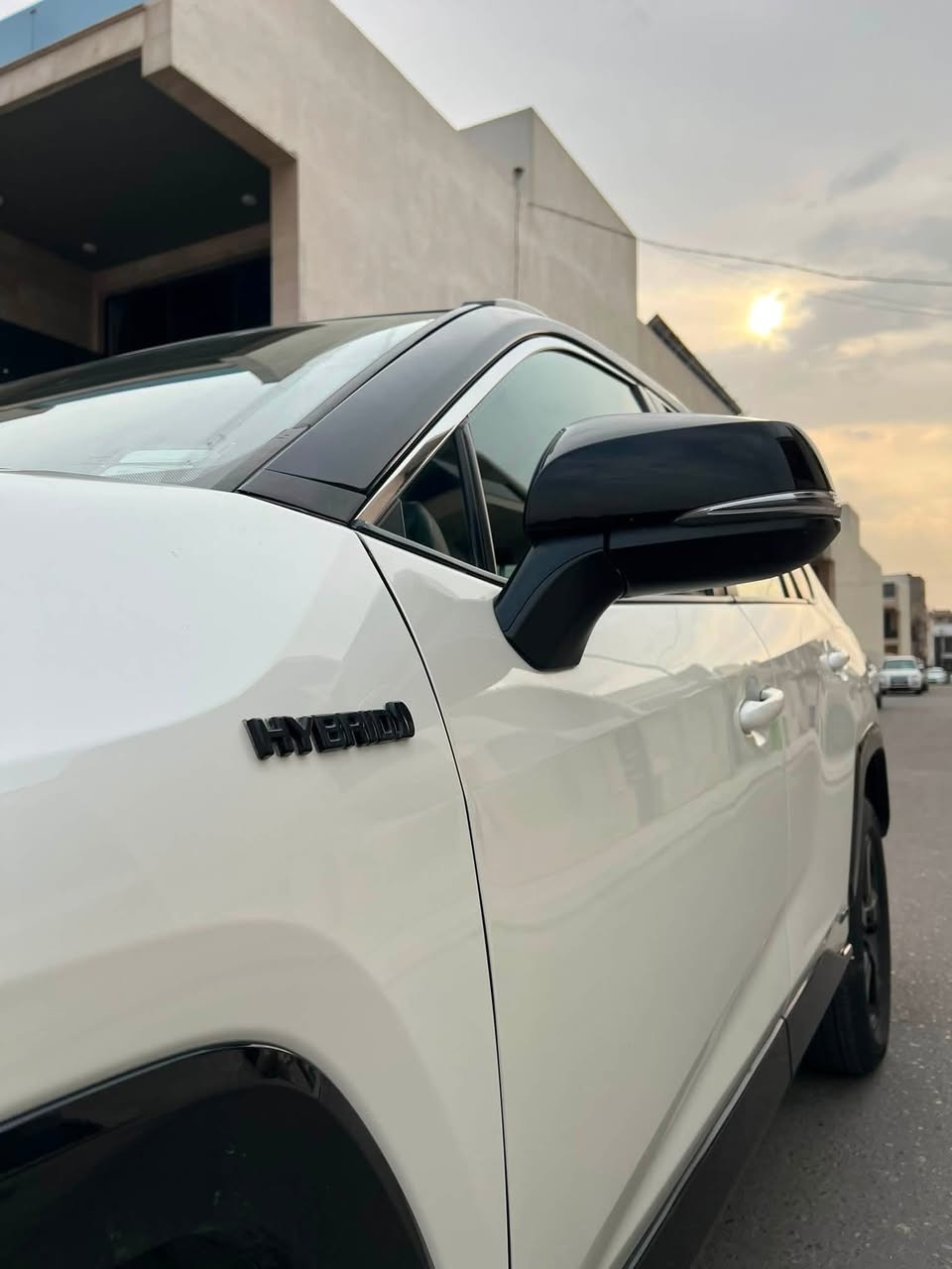 � للبيع | Toyota RAV4 XSE Hybrid 2021 🇺🇸

راف4 XSE هايبرد 2021 وارد أمريكي
🔹 محرك 2.5 هايبرد
🔹 قوة 219 حصان
🔹 AWD دفع رباعي
🔹 قير CVT
🔹 فئة XSE الرياضية
🔹 جنوط 18
🔹 فتحة سقف كهربائية
🔹 شاشة 8 إنچ
🔹 Apple CarPlay + Android Auto
🔹 مقاعد SofTex
🔹 تكييف أوتوماتيك ثنائي المناطق
🔹 إضاءة LED
🔹 مثبت سرعة متكيف + أنظمة Toyota Safety Sense 2.0
🔹 شنطة كهربائية
🔹 اقتصادية جداً بالوقود — حوالي 40 MPG مجمّع حسب تقدير EPA. 
السعر:225$وبيه مجال بسيط
للمراسله ***********
