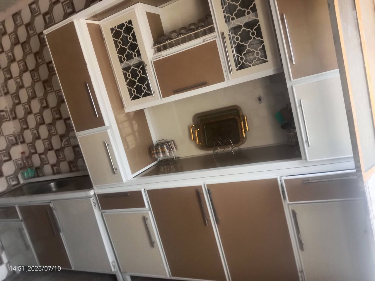 السلام عليكم معرض البيع خو جديد ريد بيعه شرايفضل خاص ***********
