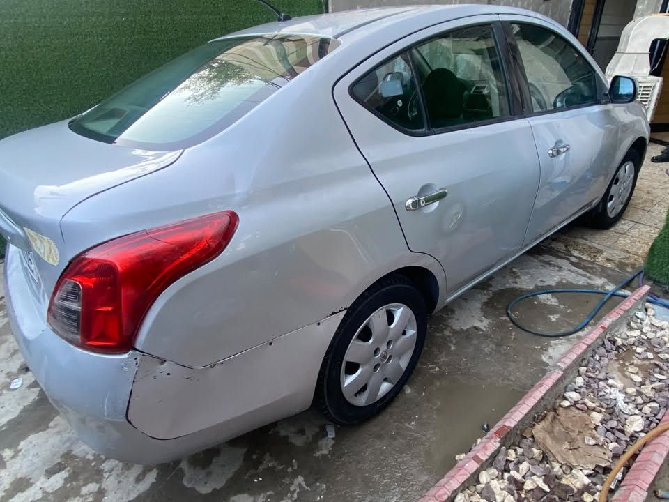 سلام عليكم
نيسان صني ٢٠١٤ لون سلفري (كير عادي كير عادي كير عادي ) 
سنترلوك بصمة تشغيل شاشة كامرة كل تفاصيل بالسونار المرفق هزة جديدة و سنوية ما ساقطة بسمي رقم دولي بغداد السعر ٦٦ مجال قليل جداً (بيها نواقص بسيطة) مكاني بغداد زيونة قرب مدرسة الهمسات ***********
