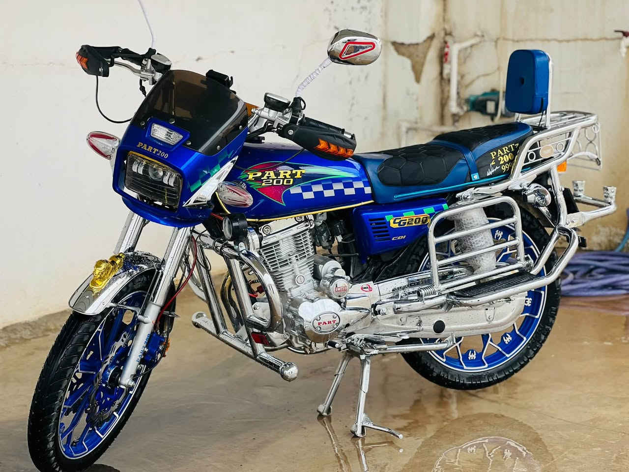 ️ ماتۆڕی PART بۆ فرۆشتن
🔹 قەبارە: 200 CC
🔹 مۆدێل: 2025
🔹 هەردوو تایەرەکە نوێن
🔹 تەنها 1000 KM ڕۆیشتووە
🔹 مەنەفێستی لەگەڵە
🔹 زۆر پاک و خاوێنە؛ لە وێنە و ڤیدیۆکاندا بە ڕوونی دەردەکەوێت
🔹 هەموو شتێکی سەر بە وەزعی شەریکەیە
🔹 دوو سویچی خۆی شەریکە لەگەڵە
🔹 کێر و مەکینە بە شەرت
🔹 ماتۆڕەکە بە تەواوی خاوێن و بە شێوەیەکی باش پارێزراوە

📍 شوێن: قەزار – بەردەڕەش
💰 نرخ: 975,000 دینار

📞 ژمارەی پەیوەندی***********
