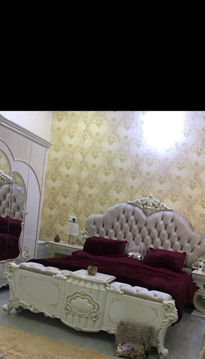 غرفه • مستعمله • عليها مجال