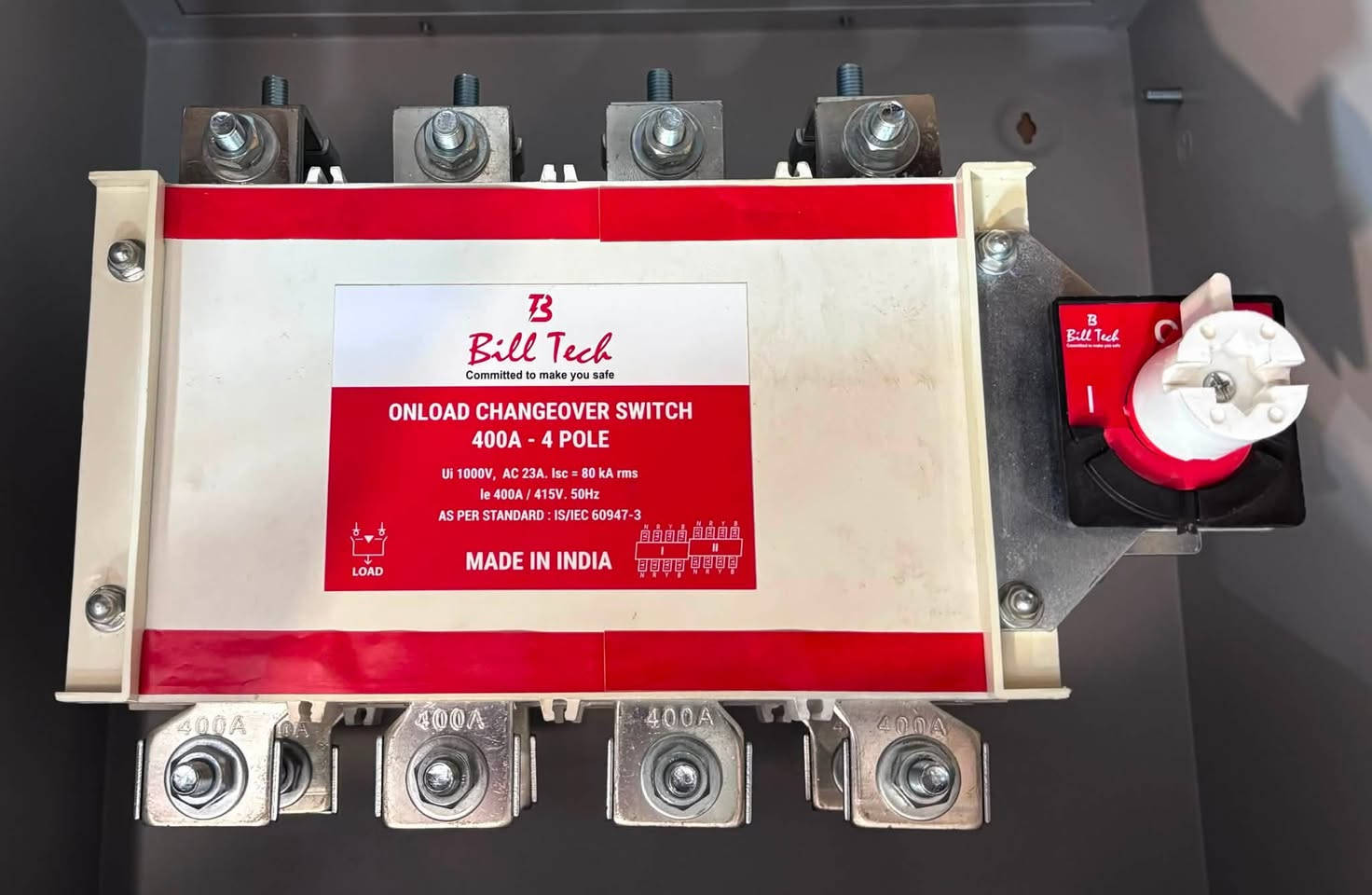 السلام عليكم 

يتوفر جنج اوفر رباعي بسعة 400 امبير هندي (Onload Changeover Switch) من شركة بيل تك Bill Tech:
🔹 المواصفات الفنية:
 التيار: 400 أمبير (400A - 4 Pole)
 الجهد الكهربائي: 415/1000 فولت
 التردد: 50 هرتز
 المعيار الدولي: IS/IEC 60947-3
 بلد الصنع: صنع في الهند 🇮🇳
✨ لماذا تختار Bill Tech؟
✔️ تصميم قوي وآمن مخصص للكهربائيين والمشاريع الاحترافية.
✔️ تحكم كامل وطاقة هائلة مع حماية شاملة للأجهزة.
✔️ يأتي داخل صندوق متين ومجهز بالكامل مع كافة الملحقات ويدة المقبض.
📦 الكمية محدودة!
📞 للطلب والاستفسار:
 واتساب / اتصال: ***********
او عبر ارسال رسالة على الماسنجر

التوصيل: متوفر لجميع محافظات العراق🚚
