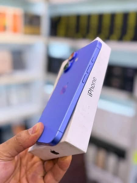 آيفون ١٦ • ١٢٨ • بطارية ٩٢٪