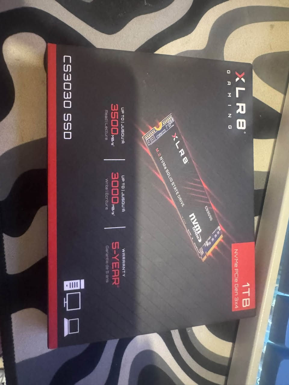 سلام عليكم pc للبيع 
مواصفات 
المعالج Ryzen 5 7600X
كارت الشاشه zotac gaming nvidia 5060ti 16 gb 
المذر بورد B650-plus 
رامات blade ddr5 16x2 
تخزين 1 tb 
البور سبلاي 650w
شاشه 32 كيرف 165hz 
ماوس كلوريس مودل D 
كيبورد رد دراكون 
مايك خارجي زيل ساوند 
السماعه هايبر x مودل 3 
يوبي اس 1 كيفي 
كراتين الغراض موجوده 
السعر 2250000 مليونين 250الف 
*********** واتساب
