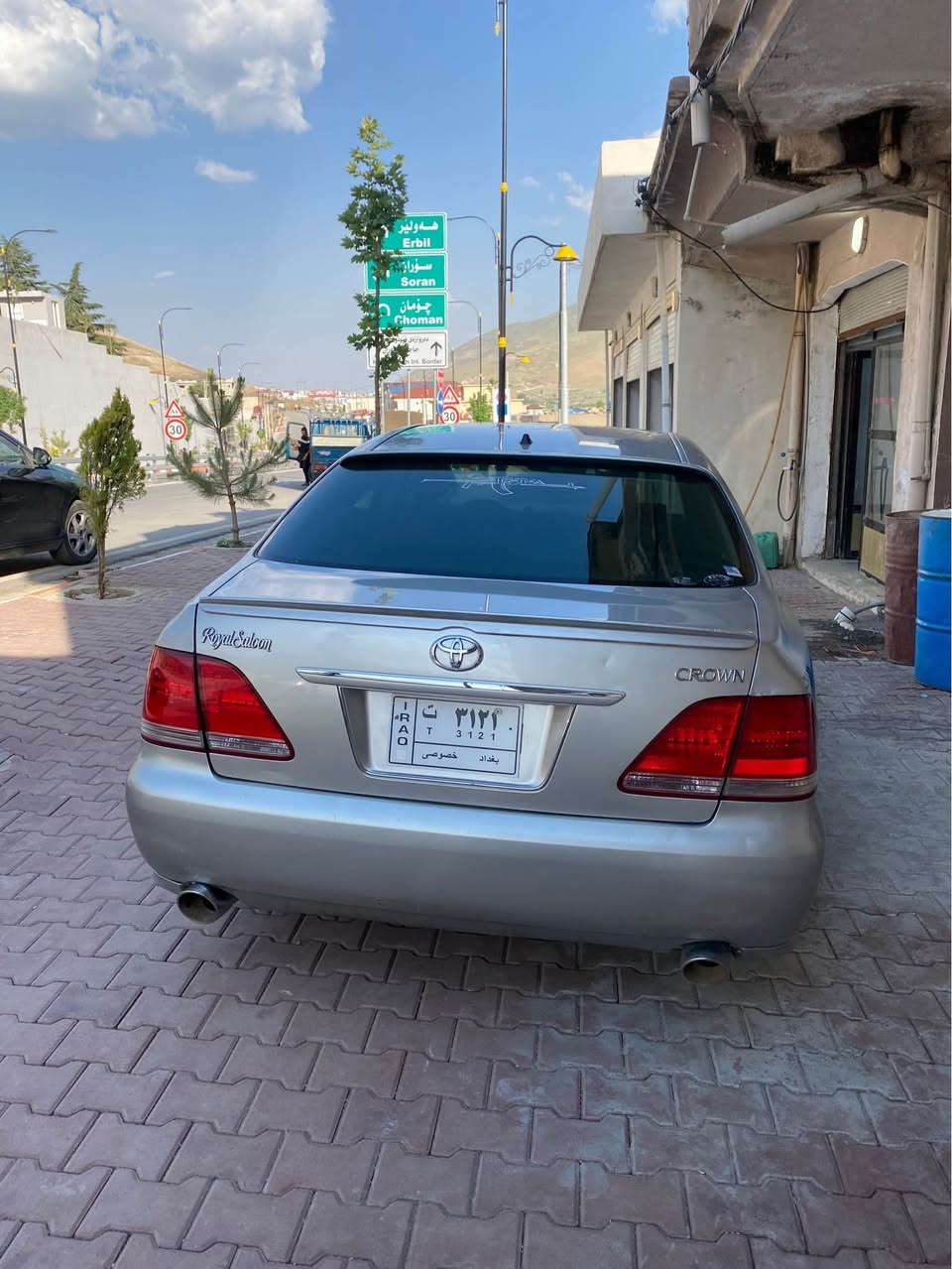 شاهینە ٢٠٠٥ بڕاوە 
مەکینە GRS182
سحری /٤٥$ 
گۆڕینەوەش دەکەم 
سەیارەکە لە سنوری هەولێرە 
*********** شومان, أربيل
