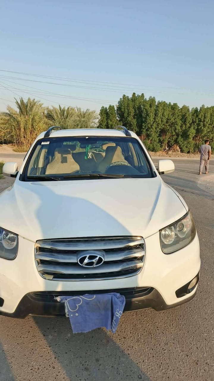 سنتافيا ١٢ بغداد للبيع كير محرك جيد تخم تاير تبريد جاهز محرك ٢٤٠٠ بصمه تشغيل وابواب بيه جاملغ امامي ايمن وربع بنيد تصليح السونار مرفق بالمنشور السعر ١٣٠ المكان حله رقمي ***********
