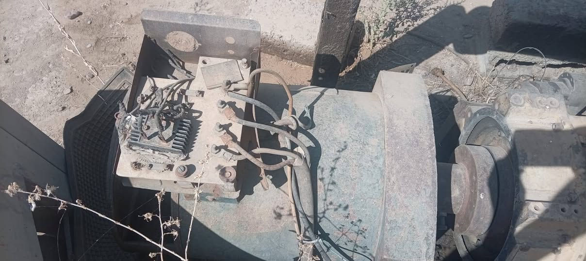 مولد للبيع دويز 4بستم صاروخي مع راس توليد 50kv للعلم المولد عاطل ***********
