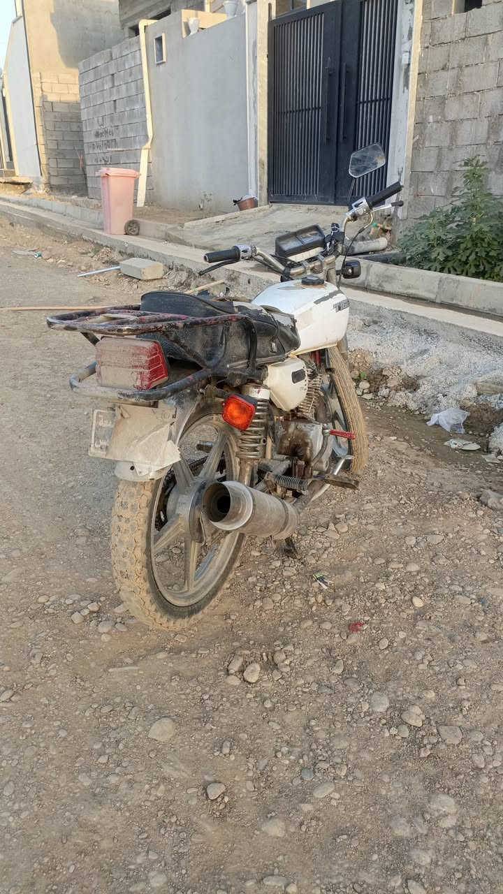 ايراني5كير للبيع السعر 200
شغال كامل شرط وايرمنيه شقاله كامل مكاني حي التعليم 
*********** واتساب موجود
