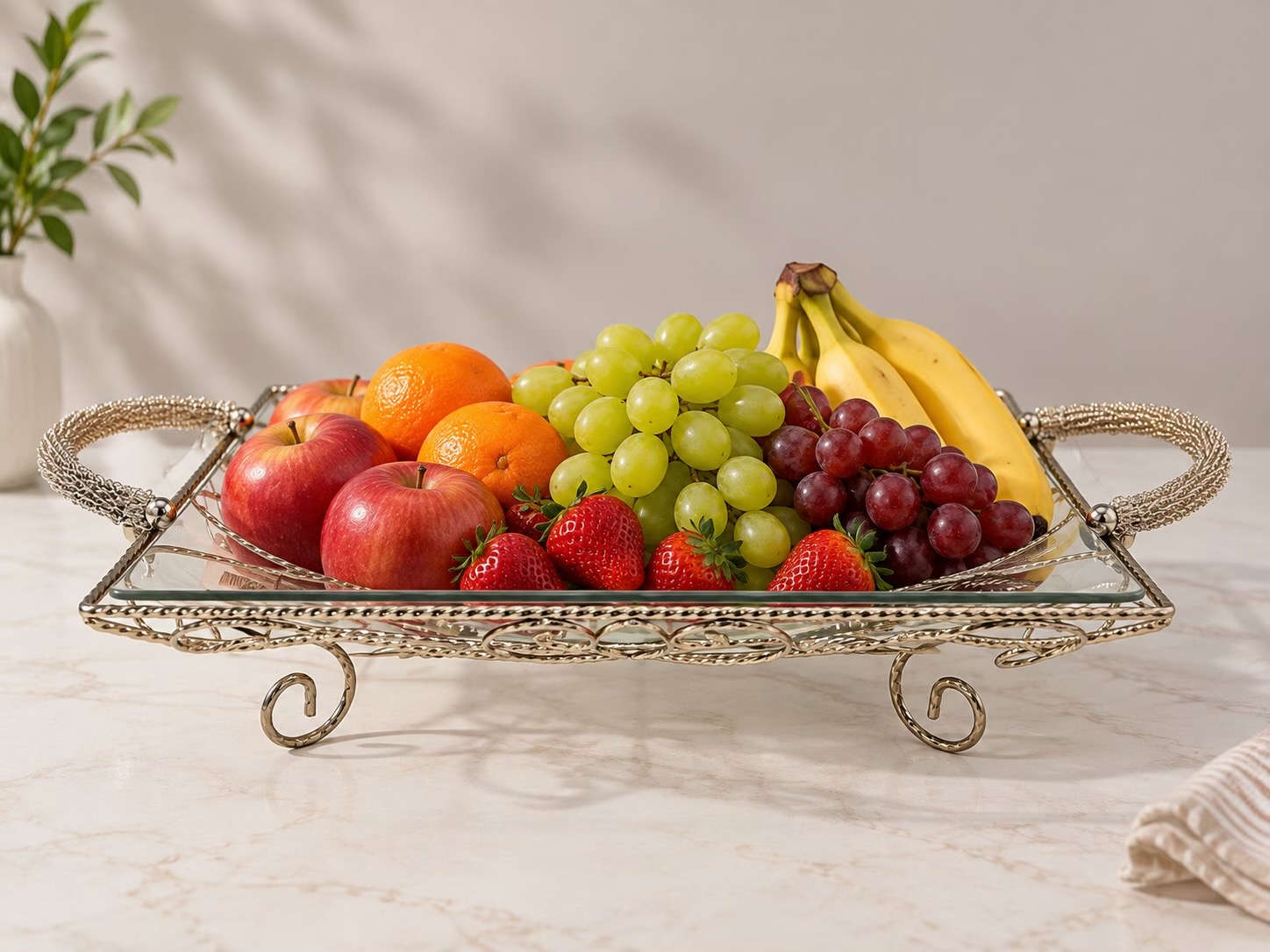 🍽️ سینی پێشکەشکردن گونجاوە بۆ پێشکەشکردنی میوە 🍓🍇، شیرینی و کێک 🍰، چەرەزات 🥜 و سووکە ژەمەکان، هەروەها دەتوانرێت وەک پارچە دیکۆرێکی شیک بەکاربهێنرێت کە جوانییەکی تایبەت بە ماڵەکەت دەبەخشێت. 🤍 📦 گەیاندنمان هەیە بۆ هەموو پارێزگاکانی عێراق 🇮🇶 📩 بۆ داواکردن و زانیاری زیاتر: لە ڕێگەی دایرێکت یان پەیوەندی بکەن بەم ژمارەیە: 📞 *********** 📍 ناونیشان: هەولێر – تابڵۆ مۆڵ – نهۆمی زەمینی – دوکانی B59. #شعب_الصيني_ماله_حل😂😂 #kurdistan #iraq #مطبخ #تريند_التيك_توك 
