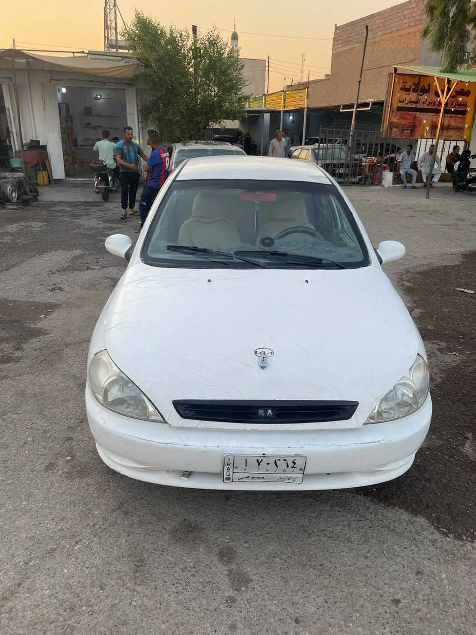 سلام عليكم كيا ريو موديل 2000 مكينه 1600
كير ومكينه حاويه صدر خلفي امامي جديد جام كهرباء 
رقم لانبار سنويه لل 29 تحويل سعر 30وبيها مجال 
مكان السياره لانبار قضاء هيت 
‏‪***********‬‏
