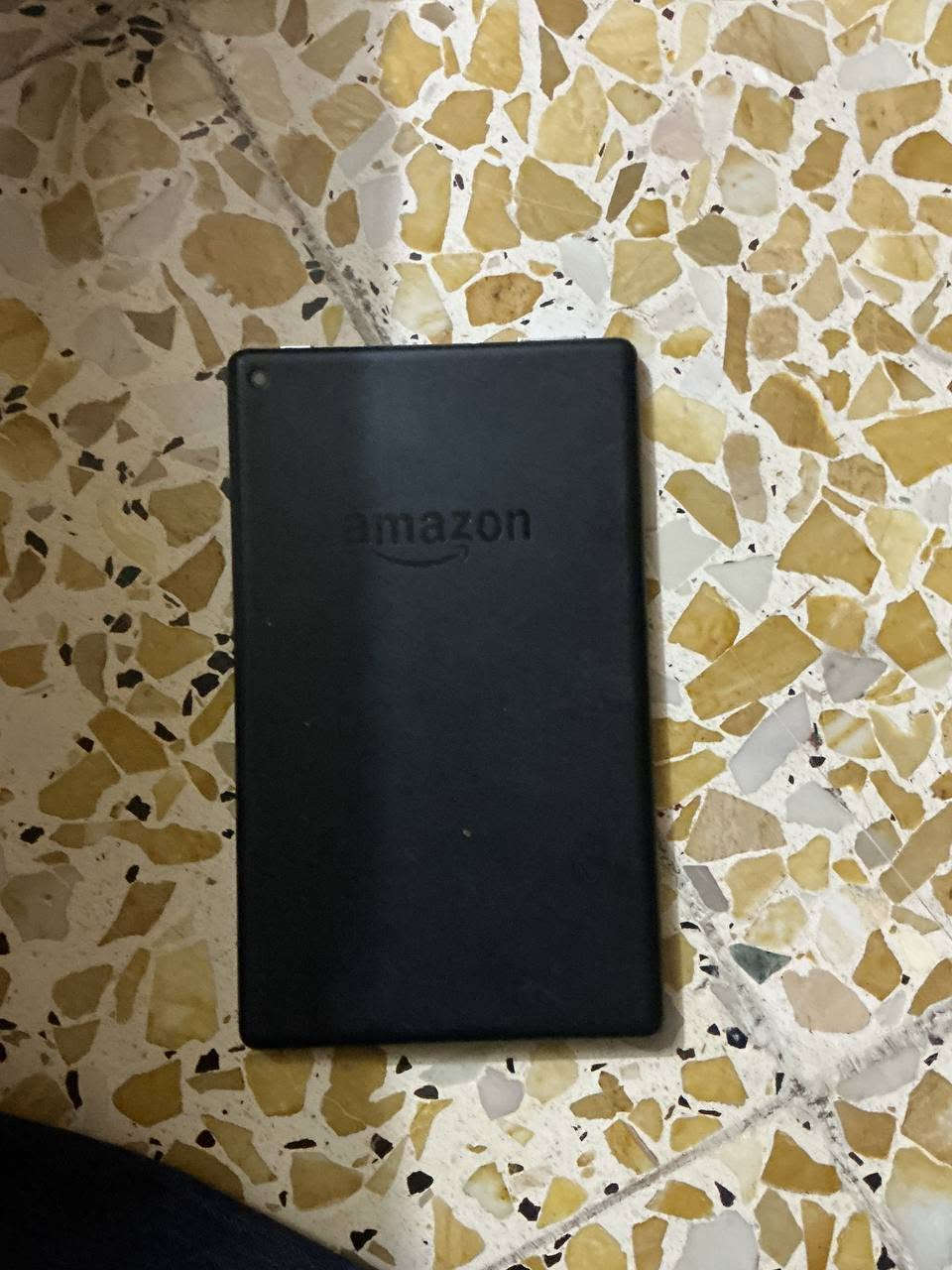 السلام عليكم اجهزه مستخدمه ل بيع 
ايباد c10pro جديد استخدامه شهر ذاكره 256 شاشته مكسوره ايباد 6بلاس  شغال نقصه كيبل شحن فقط ذاكره 64 ايباد امازون نقصه شاشه والاخير هم نقصه شاشه 
جهاز تكنو مستخدم قليل شغال رقمي ***********
