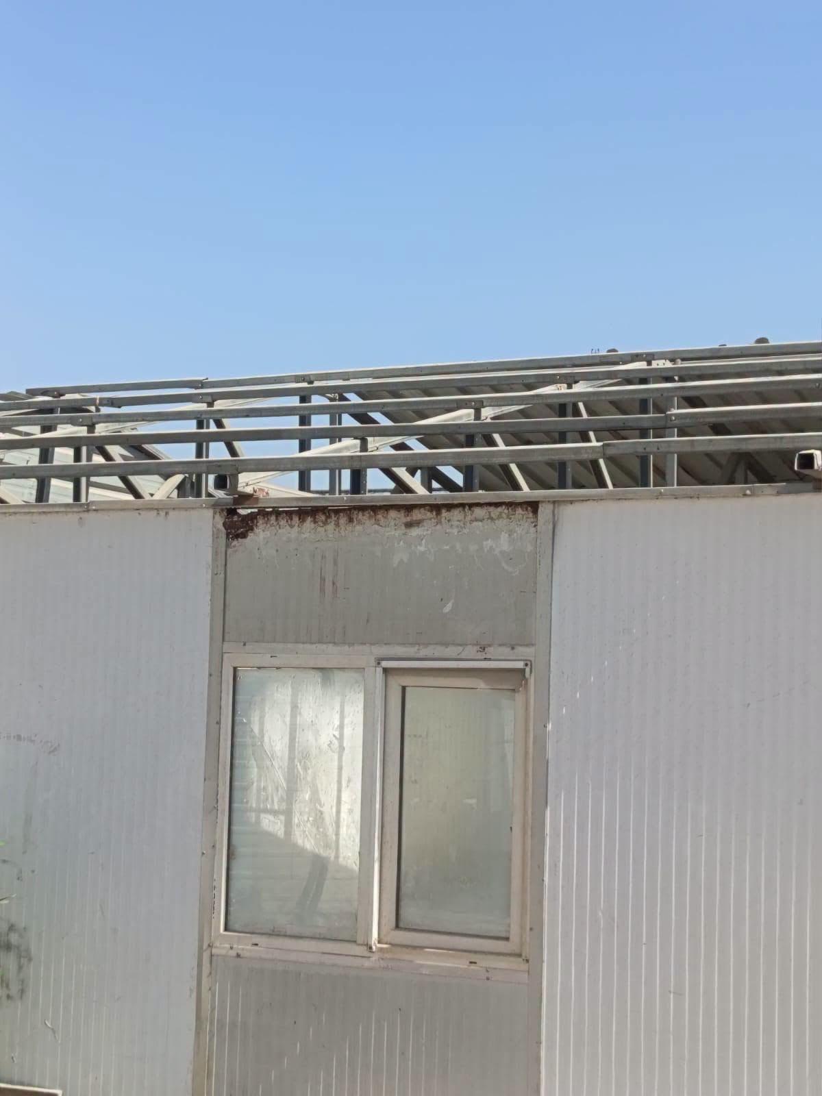 جملون للبيع مفصخ وكامل العرض 8ونص الطول 30مترسقف كيربي ولجدار سندويج مكاني بغداد م الصدر للاتصال ***********
