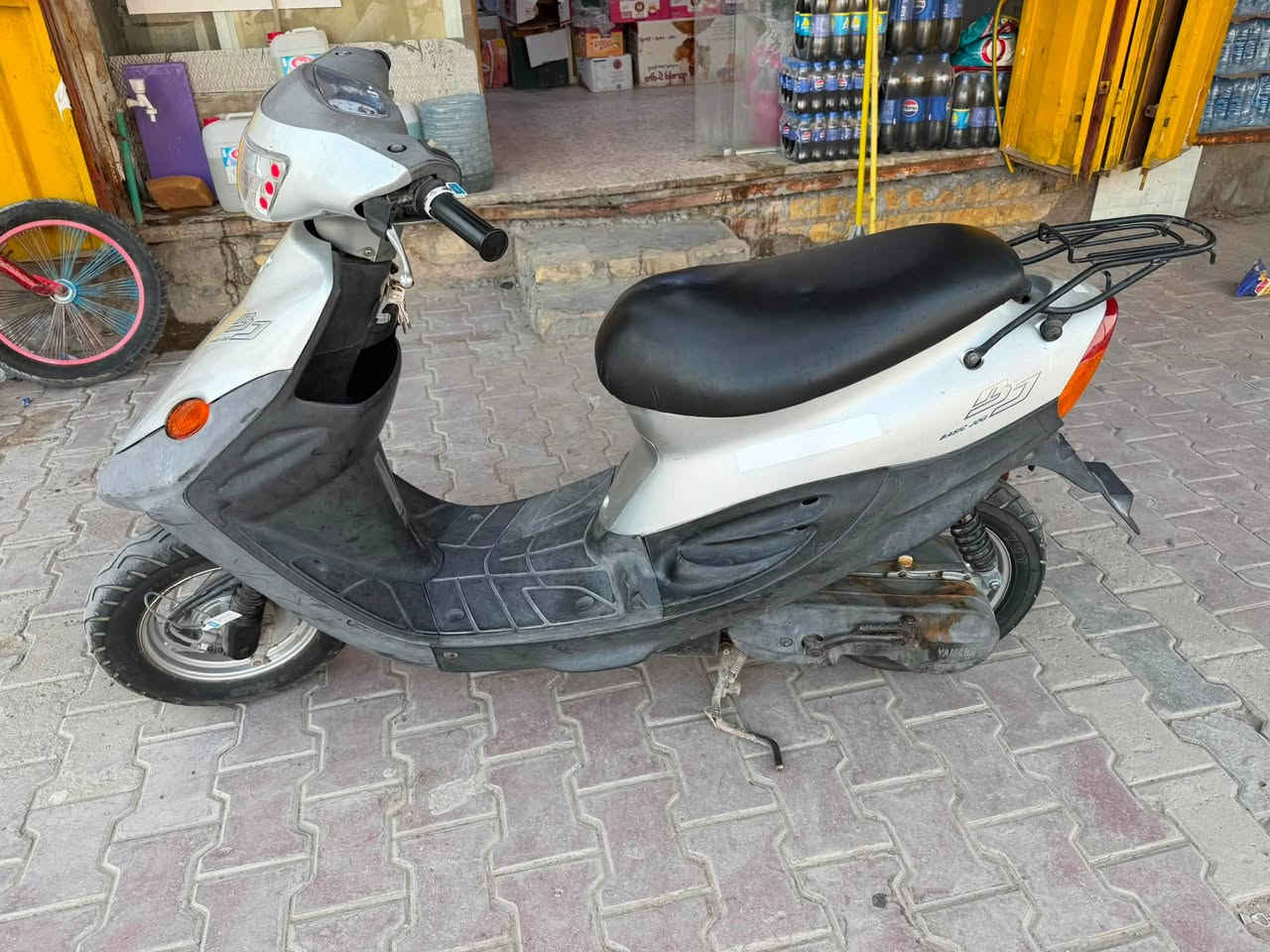 مكلف بنشر رقم صاحب الدراجه موجود بلمنشور 

بيجي مامفتوحه مكفوله كلشي شغال سعر 550 بيهه مجال 
للشراي تواصل على الرقم واتساب او اتصال ***********

