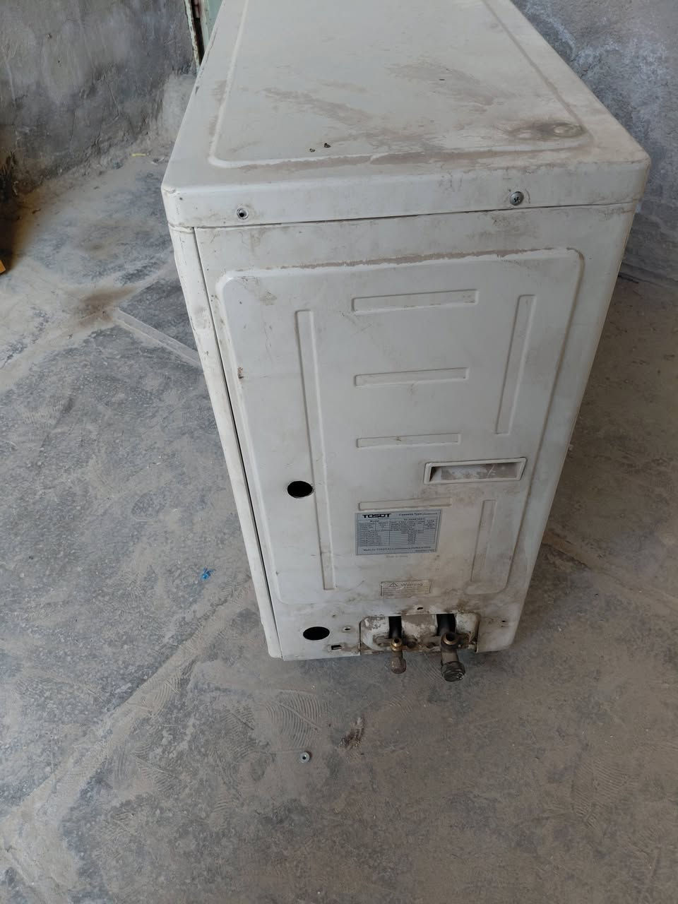 قطعة خارجيه ٢ طن لبيع شغاله على الفحص السعر ١٧٥مدينه الصدر .***********
