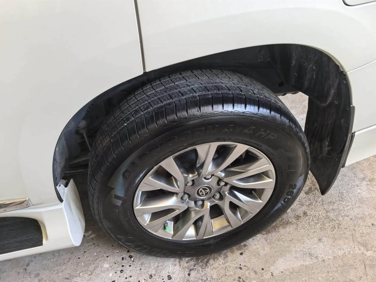 برادو 22 بسمي موجوده بغداد حي القاهره اربيل بيضه مكفوله خليجي 70 الف ماشيه سلايت 
شحن لاسلكي
كامره دواره
سنتر لوك 
ثلاجه
تخم تاير جديد 
بطاريه جديده
صيانتها كله بشركه 
سعرها 410
***********
كشنات اقماش ومو كهرباء
