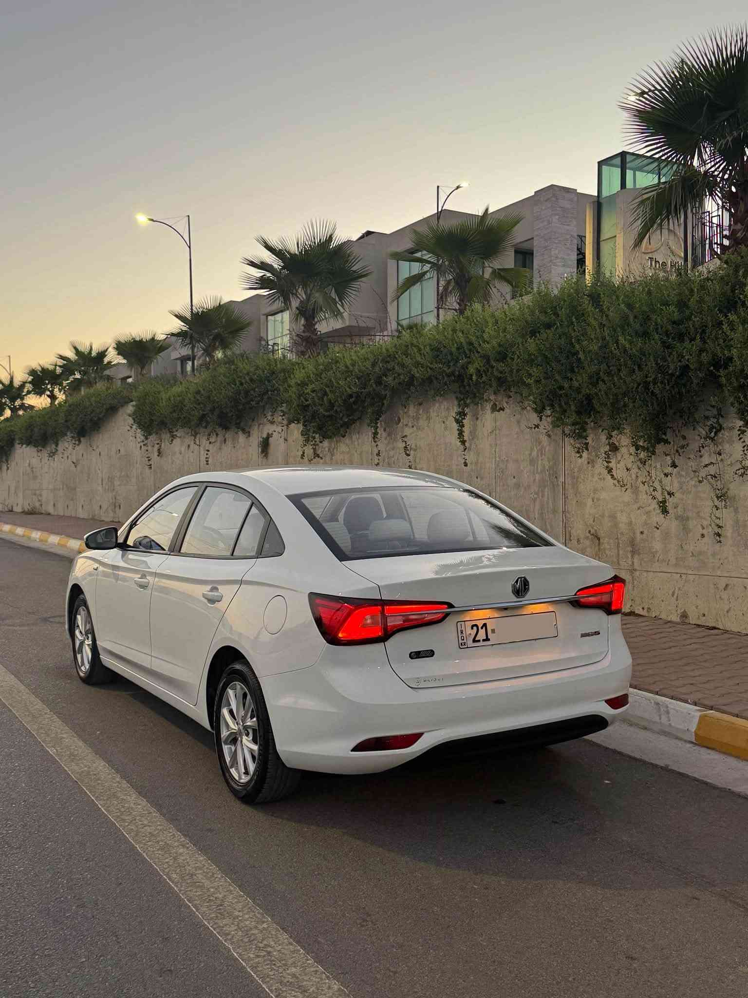 ✨ MG 5 STANDARD PLUS 2024 ✨

🚘 ئێم جی فایڤ ستاندارد پڵاس ٢٠٢٤ — زەمانی شەریکە

ماشاءالله،نموونەی هەیکەل و جوانییە،
هەموو سێرڤسەکانی لەلایەن شەریکەوە ئەنجامدراوە، وردەی نییە و  زۆر جوان و پاک ڕاگیراوە.

🔹 مواسەفاتی Standard Plus:
• شاشە
• کامێرا
• حاسەی دواوە
• دەبڵ گێڕ (عادی و ئۆتۆماتیک)
• گێڕی قورس
• IOS CarPlay
• Android CarPlay
• و زۆر مواسەفاتی تر…..
• کامل سێرڤس کراوە
• ڕۆنی مەکینە تازەیە
• چوار تایەی تازەی لە ژێرایە
• گێڕ و مەکینە، تەبرید و کارەبایات بە شەرت

📍 ڕەقەم: سلێمانیە
   تەحویل غرامە بە شەرت

📞 بۆ زانیاری زیاتر و بینینی سەیارەکە:
***********
***********
