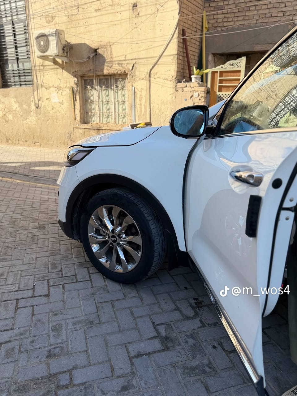 السلام عليكم سياره سورنتو البيع موديل ٢٠١٨ شكل ٢٠٢٠  ورد خليجي السياره كفاله عامه فول مواصفات ماعده الفتحه سياره جديد ماشيه ٥١ الف مال جناي السعر ٢٥٠ مكاني بغداد الزعفرانية رقم *********** بي واتساب
